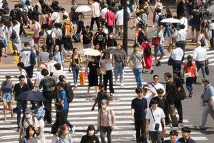 ?库里场均下半场15.2分 比克莱外其余队友的场均全场得分都多